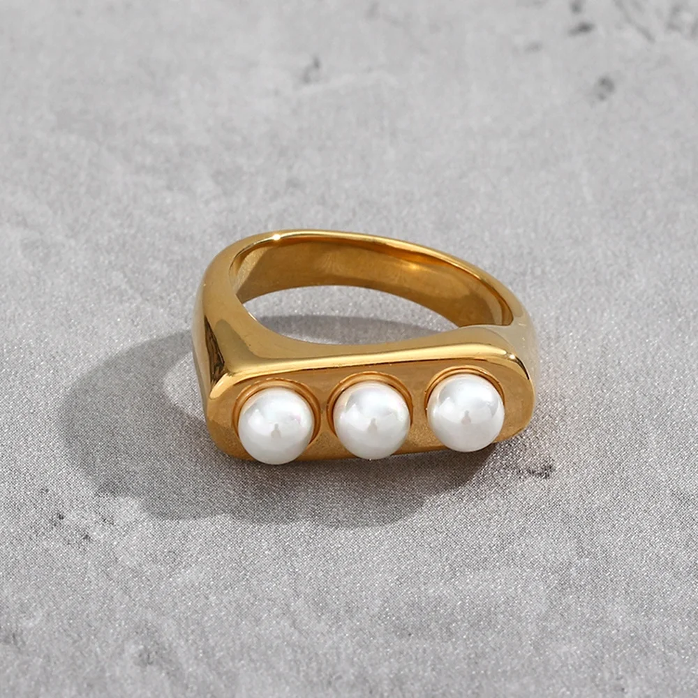 Irregular Geometric Ring Fresh Water Pearl Ring Big White Three Pearls Stainless Steel Ring, 18k gold
Irregular Geometric Ring Fresh Water Pearl Ring Big White Three Pearls Stainless Steel Ring, 18k gold