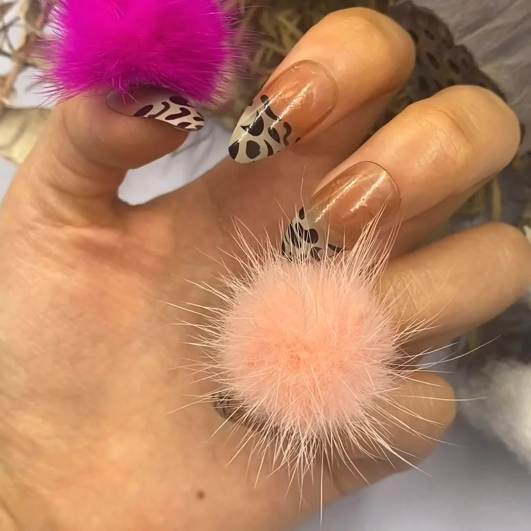 Magnetic pom kit 24Pcs /1Box Magnetic Nail Charm Ball Assorted 12 Colors Nail Poms Fluffy Plush Ball Nails 3D Soft Pom
Magnetic pom kit 24Pcs /1Box Magnetic Nail Charm Ball Assorted 12 Colors Nail Poms Fluffy Plush Ball Nails 3D Soft Pom