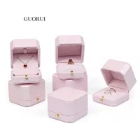 Custom Pink leather Small Vintage Jewelry Box High End Luxury Velvet Jewelry Necklace Ring Packaging Earring Gift Box
Custom Pink leather Small Vintage Jewelry Box High End Luxury Velvet Jewelry Necklace Ring Packaging Earring Gift Box