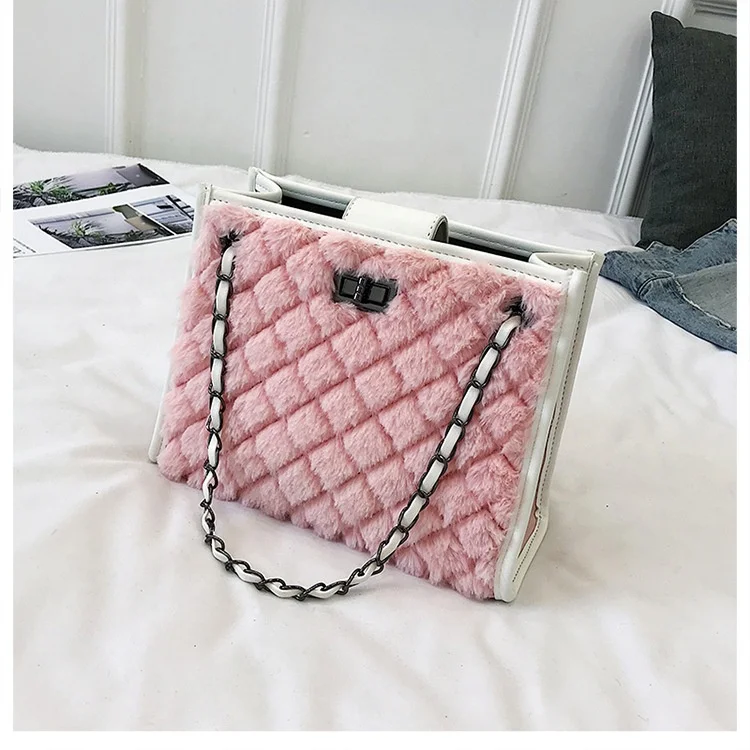 TS9423 Winter Fashion Hot Sale Diamond Lattice Winter Faux Fur Chain Bag Contrast Color Crossbody Bag Plush Handbag Shopping
TS9423 Winter Fashion Hot Sale Diamond Lattice Winter Faux Fur Chain Bag Contrast Color Crossbody Bag Plush Handbag Shopping