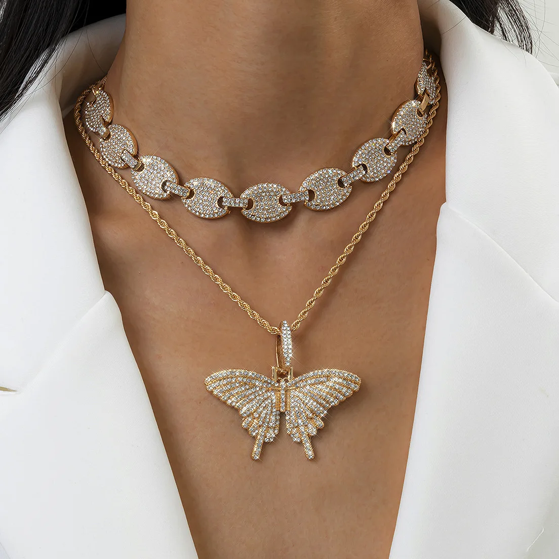 Retro Ethnic Cuban Jewelry with Rhinestone Necklace Temperament Simple Butterfly Necklace for Female Party Gifts, Gold/silver
Retro Ethnic Cuban Jewelry with Rhinestone Necklace Temperament Simple Butterfly Necklace for Female Party Gifts, Gold/silver