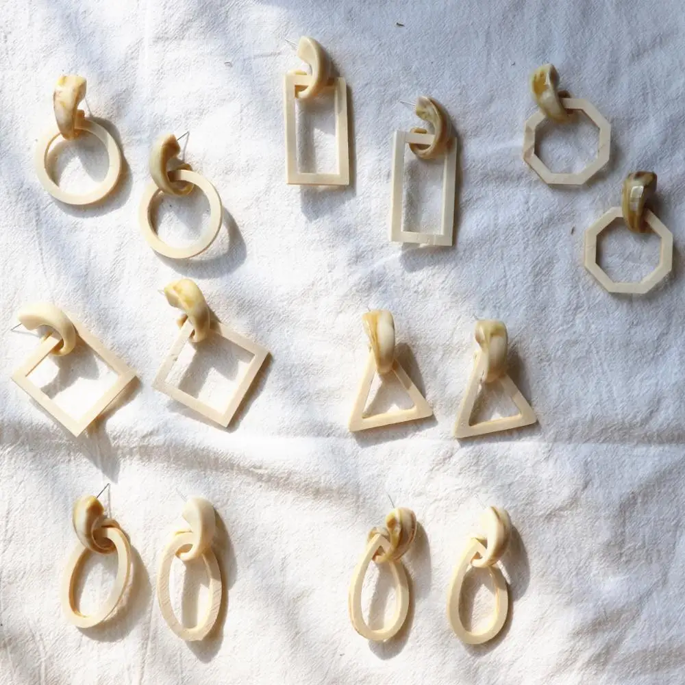 Hollow wooden earrings for women resin stud earrings fashion beach jewelry wholesale 2019, Colorful
Hollow wooden earrings for women resin stud earrings fashion beach jewelry wholesale 2019, Colorful