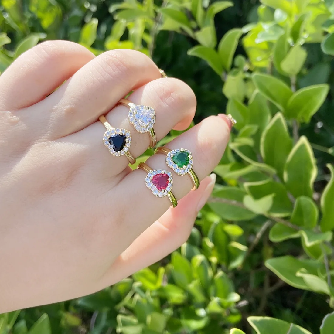 New Fashion Real Gold Plating Colorful Diamond Heart Rings Cubic Zircon Heart Open Rings CZ Heart Rings For Women Girl
New Fashion Real Gold Plating Colorful Diamond Heart Rings Cubic Zircon Heart Open Rings CZ Heart Rings For Women Girl