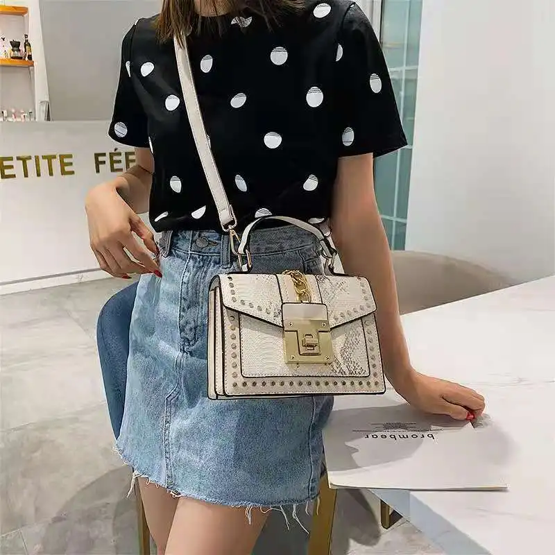 custom purses and handbags women with rivet Wholesale fashion designer lock snakeskin pu leather handbag
custom purses and handbags women with rivet Wholesale fashion designer lock snakeskin pu leather handbag