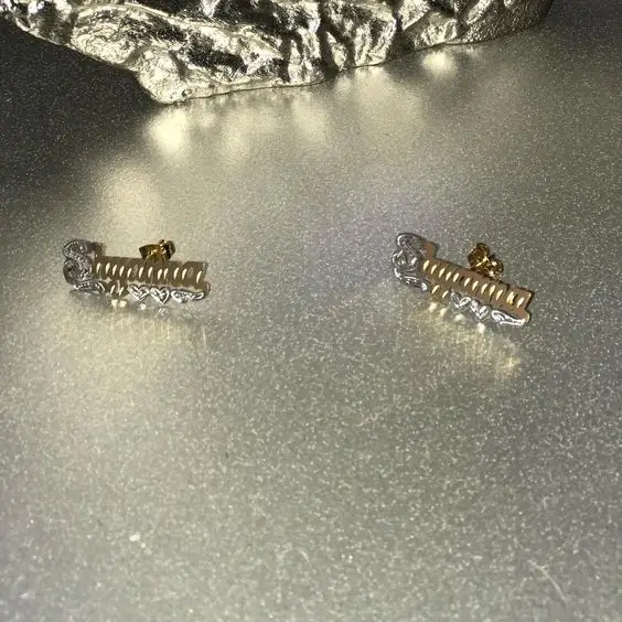 Custom name earrings plated personalised hoop/stud handmade simple initial earrings letter hypoallergenic for women, Gold,silver 
Custom name earrings plated personalised hoop/stud handmade simple initial earrings letter hypoallergenic for women, Gold,silver