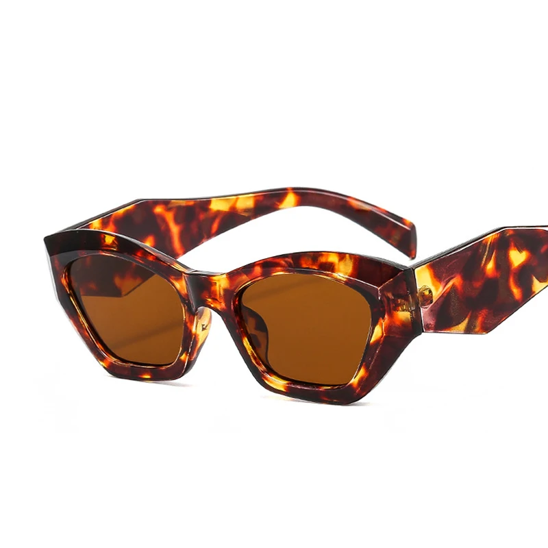 2023 New Hot Uv400 Irregular Plastic Wide Temples Wholesale Fashion Sunglasses Casual Top Quality Women Sunglasses Cat Eye
2023 New Hot Uv400 Irregular Plastic Wide Temples Wholesale Fashion Sunglasses Casual Top Quality Women Sunglasses Cat Eye