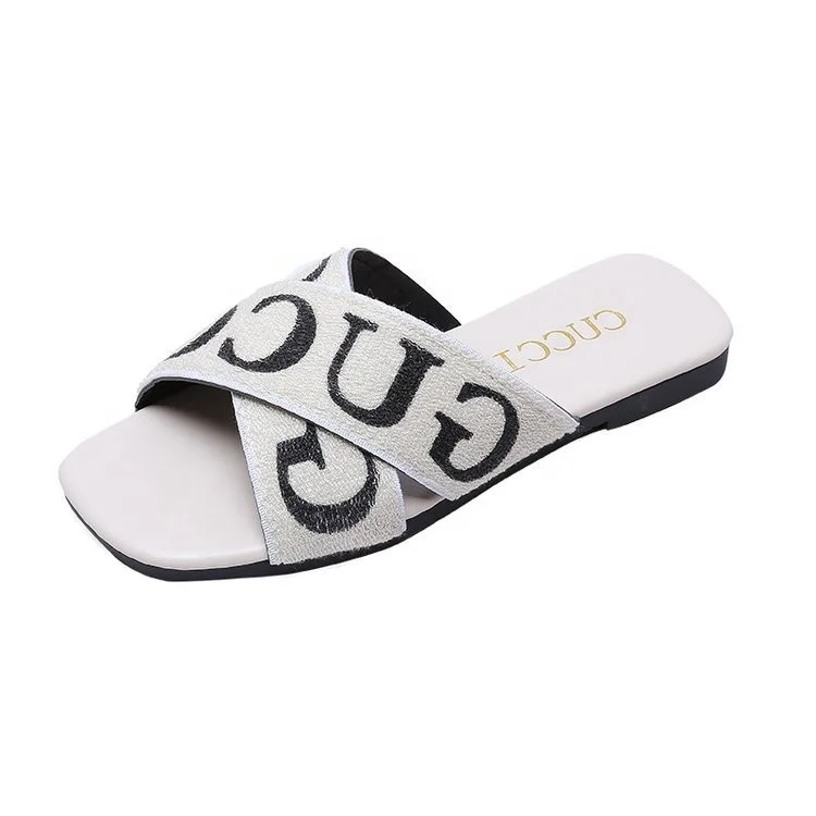 High Quality Wholesale Custom Summer Style Women flat rubber soft sole all-match cucci fashion ladies slides slippers
High Quality Wholesale Custom Summer Style Women flat rubber soft sole all-match cucci fashion ladies slides slippers