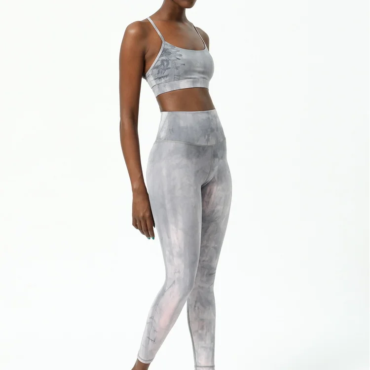 2022 New style women fitness yoga sets halter neck sports bra butt lift leggings women yoga pants tie-dye yoga two piece set
2022 New style women fitness yoga sets halter neck sports bra butt lift leggings women yoga pants tie-dye yoga two piece set
