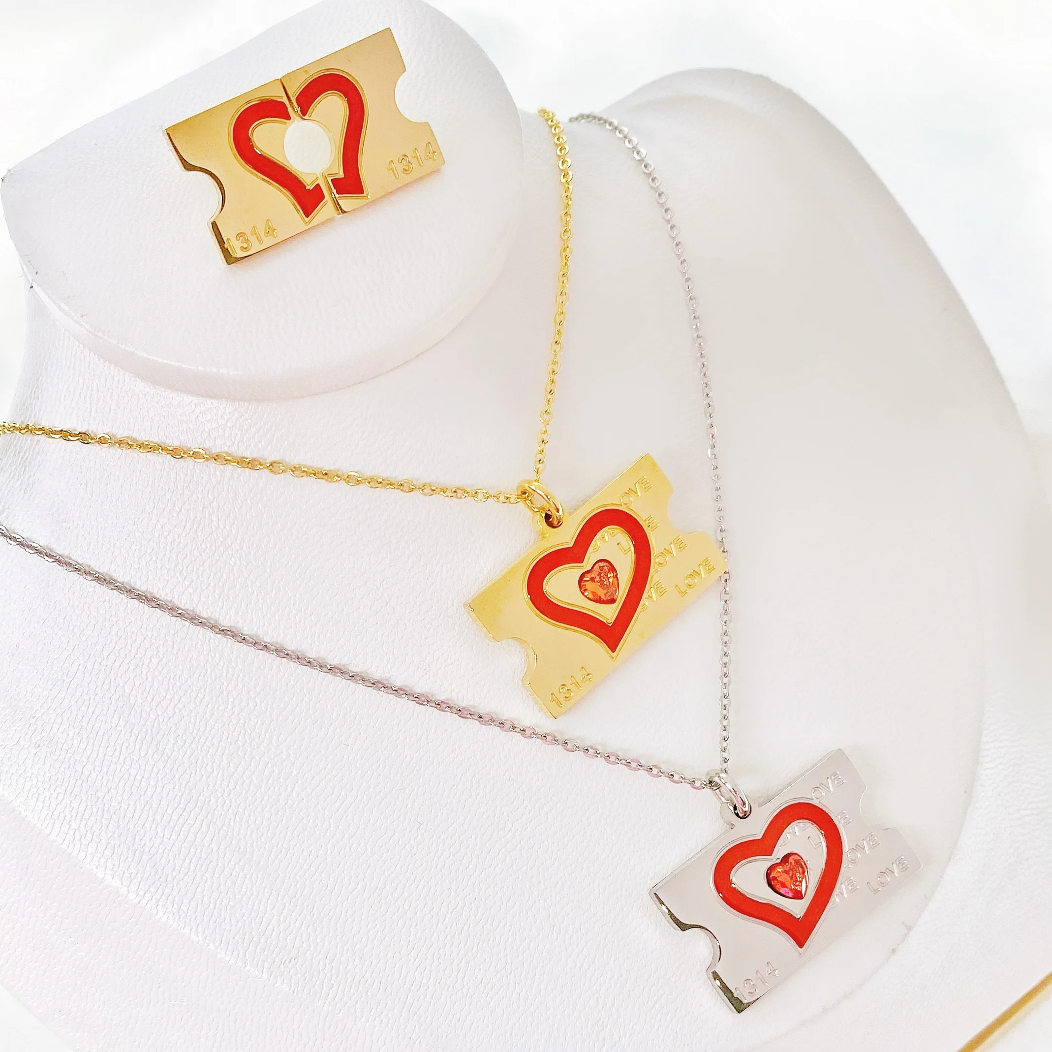 New Fashion Romantic Heart Necklace Gold Color Long Chain Cubic Pendant Charm Party Wedding Gift Jewelry for Women
New Fashion Romantic Heart Necklace Gold Color Long Chain Cubic Pendant Charm Party Wedding Gift Jewelry for Women