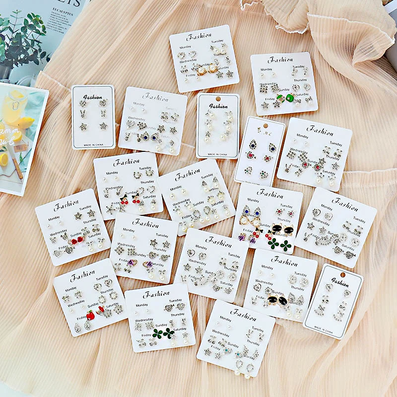 Fashion 24k gold metal alloy fruit earrings studs temperament pearl zircon diamond dripoil cat earrings stud earrings young girl
Fashion 24k gold metal alloy fruit earrings studs temperament pearl zircon diamond dripoil cat earrings stud earrings young girl
