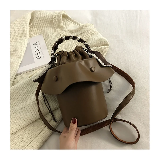 Ins Ruffles Bucket Scarves Vintage Shoulder Messenger Purses Ladies Bags Leather Handbags Women Handbags Luxury Bags For Girls
Ins Ruffles Bucket Scarves Vintage Shoulder Messenger Purses Ladies Bags Leather Handbags Women Handbags Luxury Bags For Girls