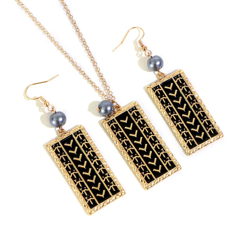 Hawaiian jewelry wholesale Jewelry Sets Polynesian Jewelry Gold Plated Necklace Earrings Hawaiian Pearl for Women K6101
Hawaiian jewelry wholesale Jewelry Sets Polynesian Jewelry Gold Plated Necklace Earrings Hawaiian Pearl for Women K6101