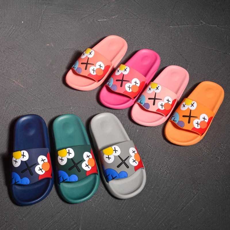 New clown pattern home slippers summer EVA sole light ladies slippers men's outdoor casual slippers
New clown pattern home slippers summer EVA sole light ladies slippers men's outdoor casual slippers