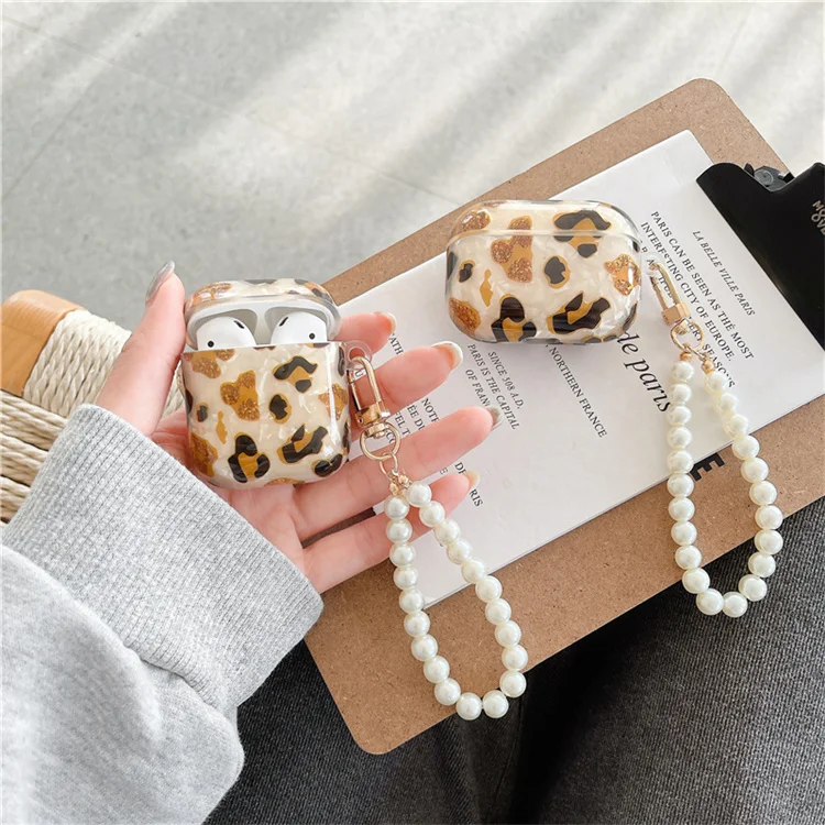 Luxury Fashion Girls Leopard Shell Soft Case with Pearl Bracelet for Apple Airpods 1 2 3 Pro
Luxury Fashion Girls Leopard Shell Soft Case with Pearl Bracelet for Apple Airpods 1 2 3 Pro