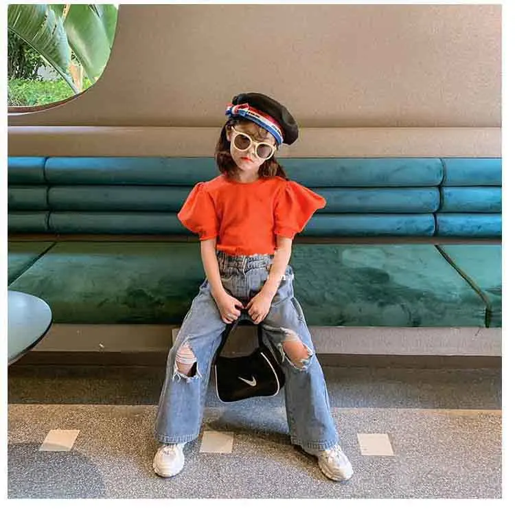 2021 Girls Jeans Wide Leg Pants Straight Cotton Children Ripped Jeans Loose Denim Hole Trousers Fashion Kids Clothing, Picture shows
2021 Girls Jeans Wide Leg Pants Straight Cotton Children Ripped Jeans Loose Denim Hole Trousers Fashion Kids Clothing, Picture shows