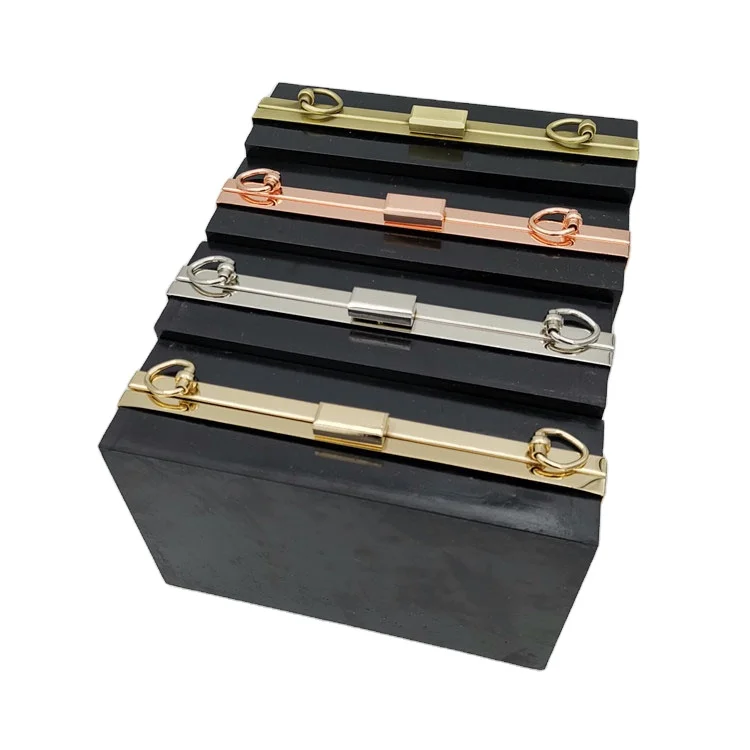 Factory price 18*12cm lightgold clutch eveningbag metal frame clutch wallet for ladies bag
Factory price 18*12cm lightgold clutch eveningbag metal frame clutch wallet for ladies bag