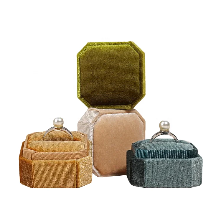 Beige Octagon ring small Velvet Engagement Ring Packaging jewelry boxes ring box packaging, Green,beige,dark blue,yellow
Beige Octagon ring small Velvet Engagement Ring Packaging jewelry boxes ring box packaging, Green,beige,dark blue,yellow