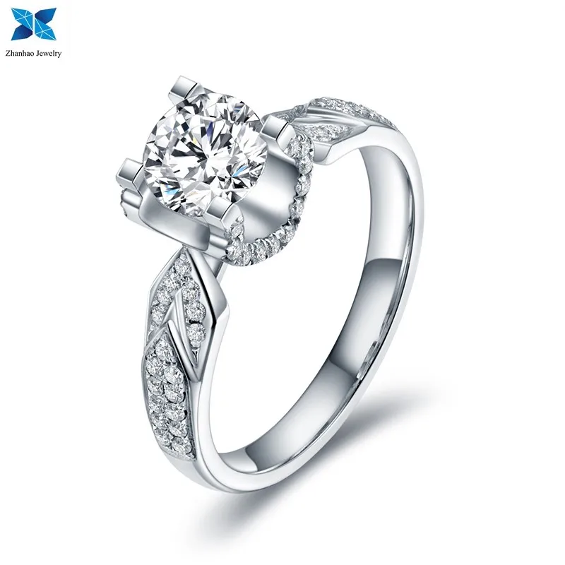 18 K gold moissanite ring with vvs moissanite 6.5mm 1 carat round brilliant cut Size US 7#
18 K gold moissanite ring with vvs moissanite 6.5mm 1 carat round brilliant cut Size US 7#