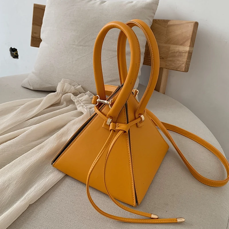 XP1090 2021 summer new hit color Korean triangle solid color custom fashion single shoulder messenger
XP1090 2021 summer new hit color Korean triangle solid color custom fashion single shoulder messenger