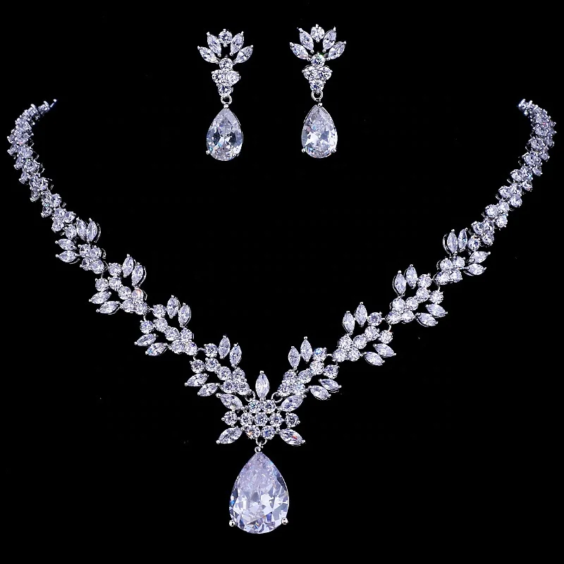 Korean Style Bridal Jewelry Set Gold Wedding Necklace Manufacturer Earring Jewelry Set, Silver
Korean Style Bridal Jewelry Set Gold Wedding Necklace Manufacturer Earring Jewelry Set, Silver