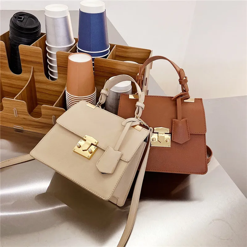 Spring Fashion Pu Leather Lock Chain Shoulder Messenger Bags Clock Purse Handbags For Women Shoulder Bags, Picture color
Spring Fashion Pu Leather Lock Chain Shoulder Messenger Bags Clock Purse Handbags For Women Shoulder Bags, Picture color