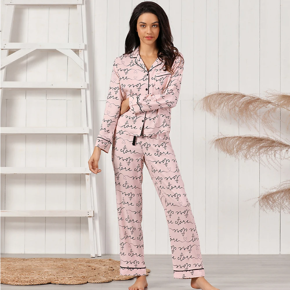 2022 spring autumn lounge wear letter print pink color long sleeve lady pyjamas night suit sleep wear women 2pcs pajamas set
2022 spring autumn lounge wear letter print pink color long sleeve lady pyjamas night suit sleep wear women 2pcs pajamas set