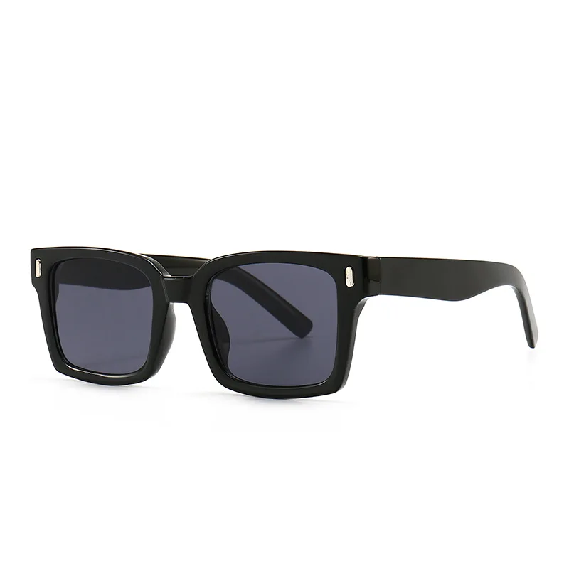 Lmamba New metal inlaid square modern sun glasses fashion street shot retro belt packaging women sunglasses 2021
Lmamba New metal inlaid square modern sun glasses fashion street shot retro belt packaging women sunglasses 2021