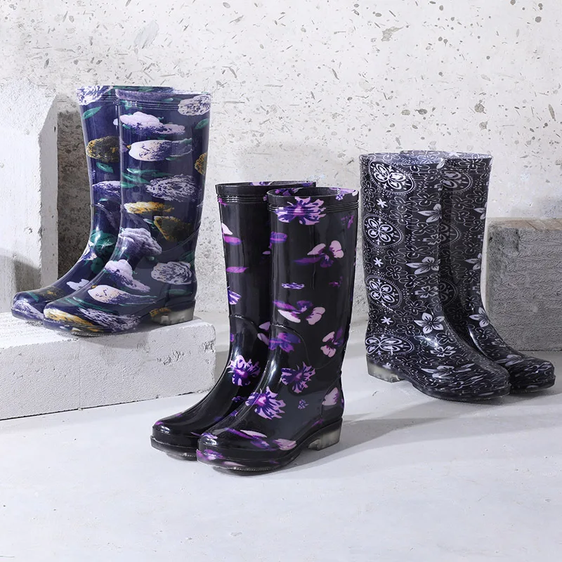 2020 New style high rainboots PVC nice pattern rain boots lady transparent non-slip waterproof beautiful high rainwear for women
2020 New style high rainboots PVC nice pattern rain boots lady transparent non-slip waterproof beautiful high rainwear for women