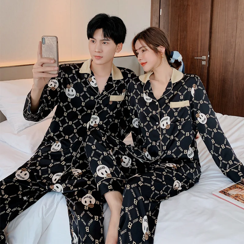 Couples Pajamas Long Sleeve Suit New Style Men And Women Loose Leisure Home Clothes Lovely Cartoon Silk Two sets, Customized color
Couples Pajamas Long Sleeve Suit New Style Men And Women Loose Leisure Home Clothes Lovely Cartoon Silk Two sets, Customized color