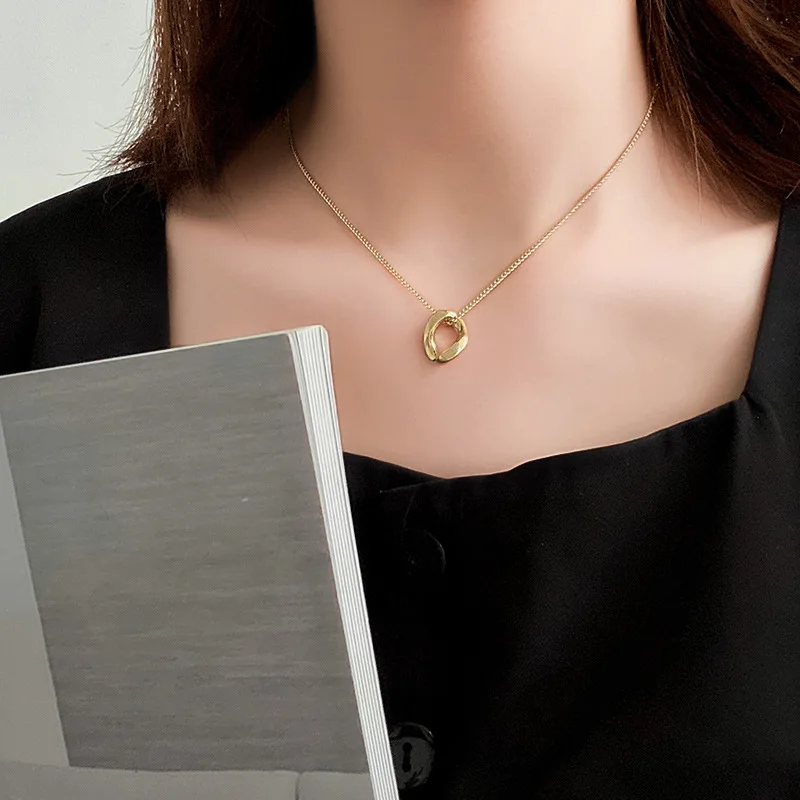 European INS Trendy Gold Plating Sweater Chain Necklace Irregular Hollow Circle Pendant Necklace For Female
European INS Trendy Gold Plating Sweater Chain Necklace Irregular Hollow Circle Pendant Necklace For Female