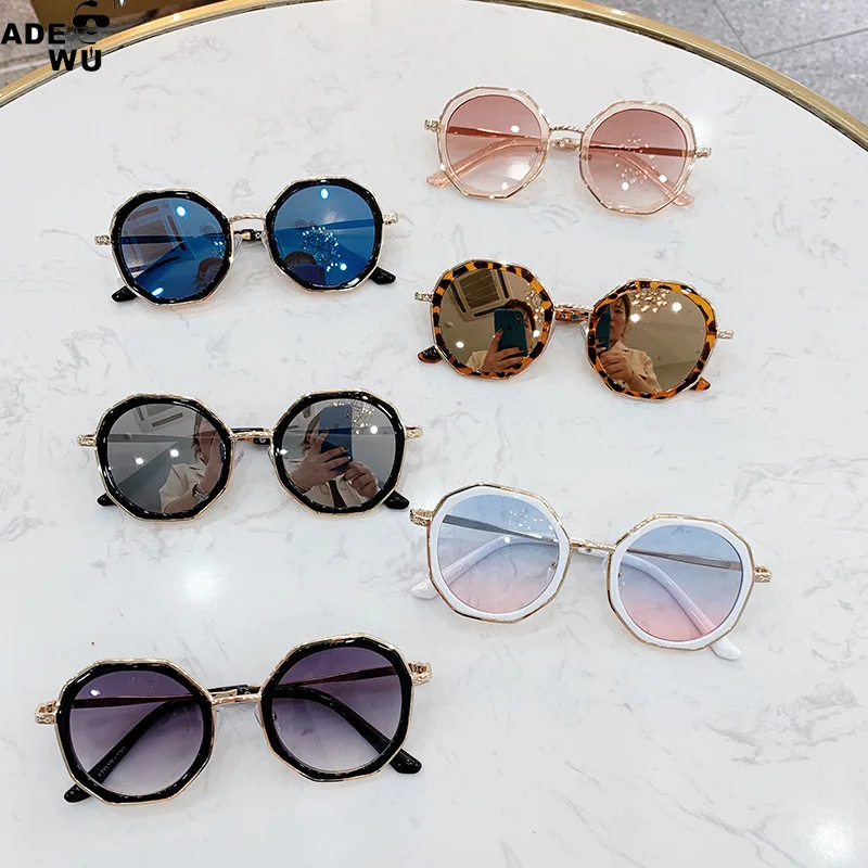 ADE WU QA662 2020 New Fashion Retro Children Irregular Metal Mirror Gradient Kids Shades Sunglasses UV400 outdoor for Boy Girl, Picture colors
ADE WU QA662 2020 New Fashion Retro Children Irregular Metal Mirror Gradient Kids Shades Sunglasses UV400 outdoor for Boy Girl, Picture colors