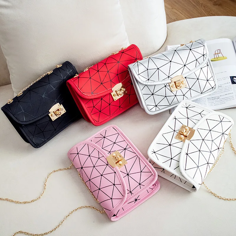 2021 latest summer Stylish Geometric Pattern Chain Shoulder Bag hand bags ladies classic women bag ladies handbag, White / red/black/ pink / silver
2021 latest summer Stylish Geometric Pattern Chain Shoulder Bag hand bags ladies classic women bag ladies handbag, White / red/black/ pink / silver