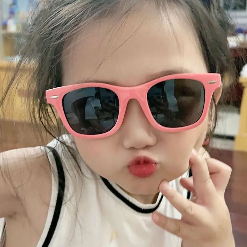 Classic Unisex 2022 Factory Price New Soft Silicone Flexible Children Glasses Shades Cool Gafas De Sol Kids Sunglasses Polarized
Classic Unisex 2022 Factory Price New Soft Silicone Flexible Children Glasses Shades Cool Gafas De Sol Kids Sunglasses Polarized