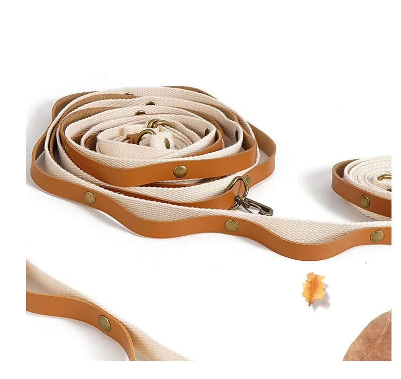 2021YY Outdoor Storage Rope Hanging Multifunctional Ribbon PU Leather Clothesline With Storage Bag For Hiking Picnic Camping 
2021YY Outdoor Storage Rope Hanging Multifunctional Ribbon PU Leather Clothesline With Storage Bag For Hiking Picnic Camping