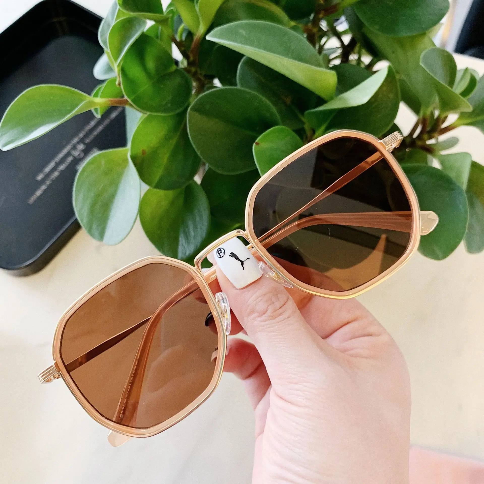 Trendy Fashion womenslentes de sol shades square sunglasses 2021 sun glasses, As the picture show
Trendy Fashion womenslentes de sol shades square sunglasses 2021 sun glasses, As the picture show