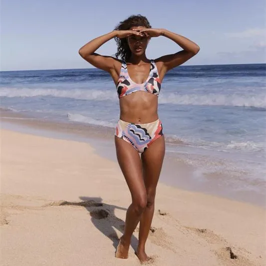 High Quality Knot Swimsuit Two Pieces High Waist Print Bathing Suits Swimwear Bikini Women
High Quality Knot Swimsuit Two Pieces High Waist Print Bathing Suits Swimwear Bikini Women