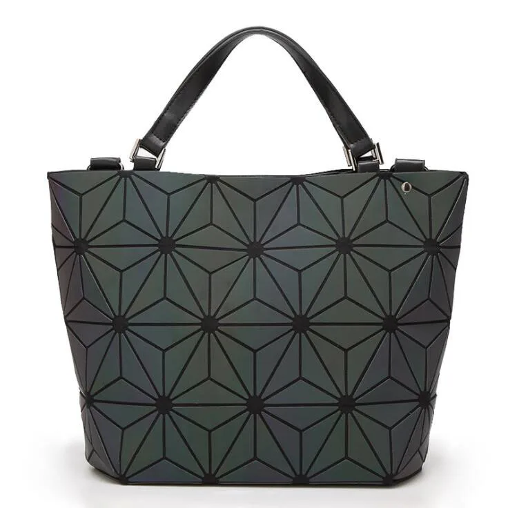 New Women reflective purse Luminous sac Bao Bag Fashion Geometry star Crossbody lattice Litmus Bags
New Women reflective purse Luminous sac Bao Bag Fashion Geometry star Crossbody lattice Litmus Bags