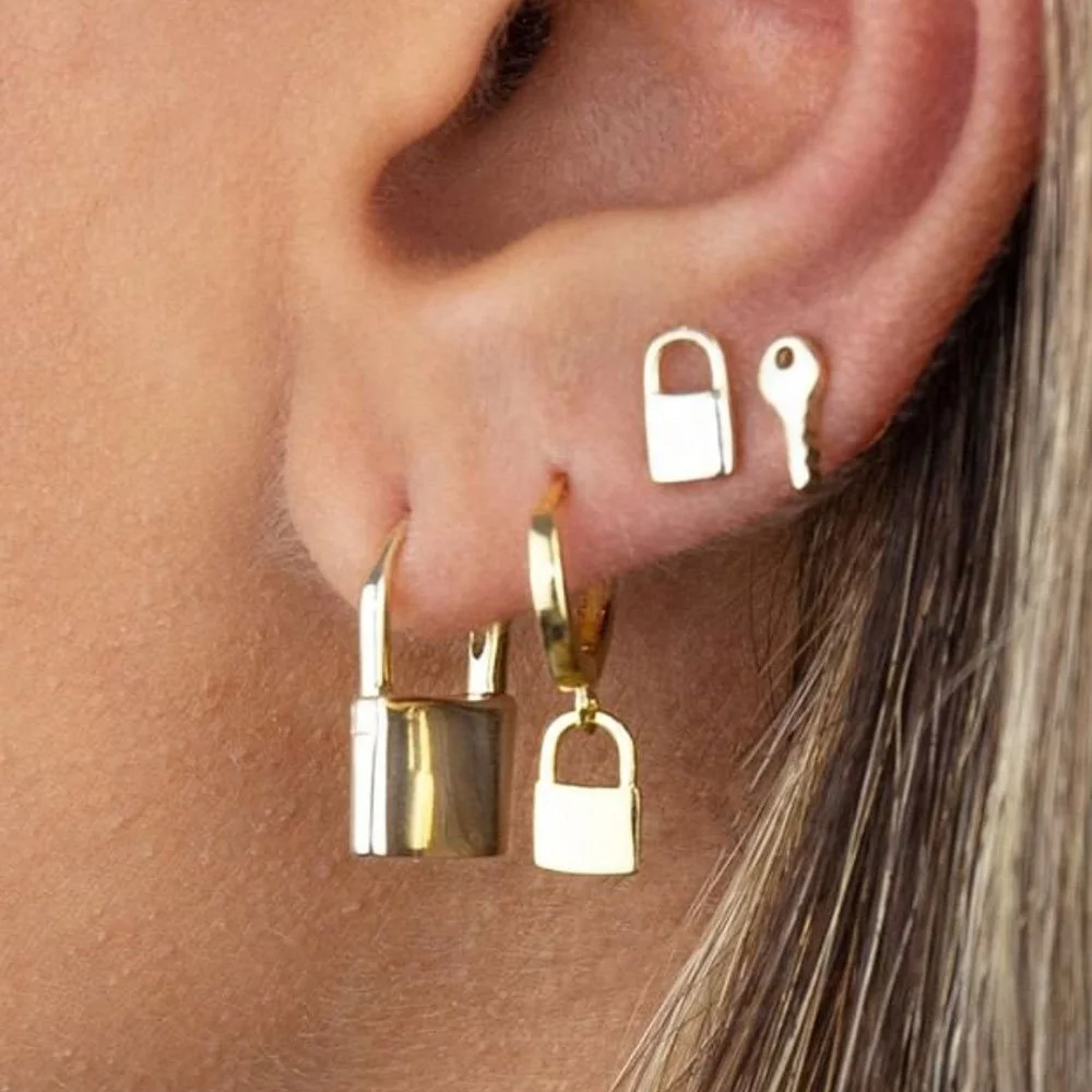 Women's 4 Pieces Earrings Set Retro Personality Key Lock Simple Accessories, Gold silver
Women's 4 Pieces Earrings Set Retro Personality Key Lock Simple Accessories, Gold silver
