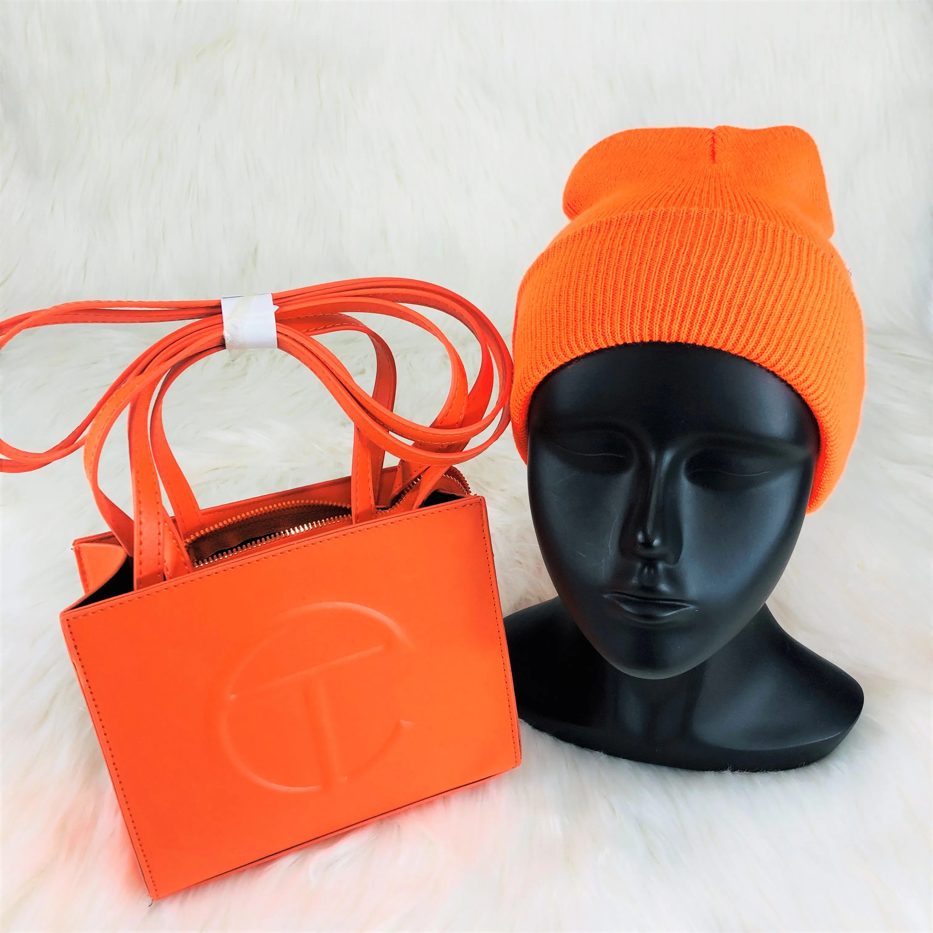 2021 New Arrival Fall Winter Telfar Hat and Purse Sets Designer Telfar bag luxury handbags for women purses and handbags ladies
2021 New Arrival Fall Winter Telfar Hat and Purse Sets Designer Telfar bag luxury handbags for women purses and handbags ladies