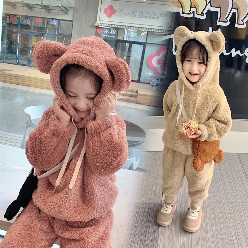 Wholesale toddler girls Boutique winter warm fancy thick heavy cotton fleece 2 pieces coat and pants clothing set, Picture shows
Wholesale toddler girls Boutique winter warm fancy thick heavy cotton fleece 2 pieces coat and pants clothing set, Picture shows