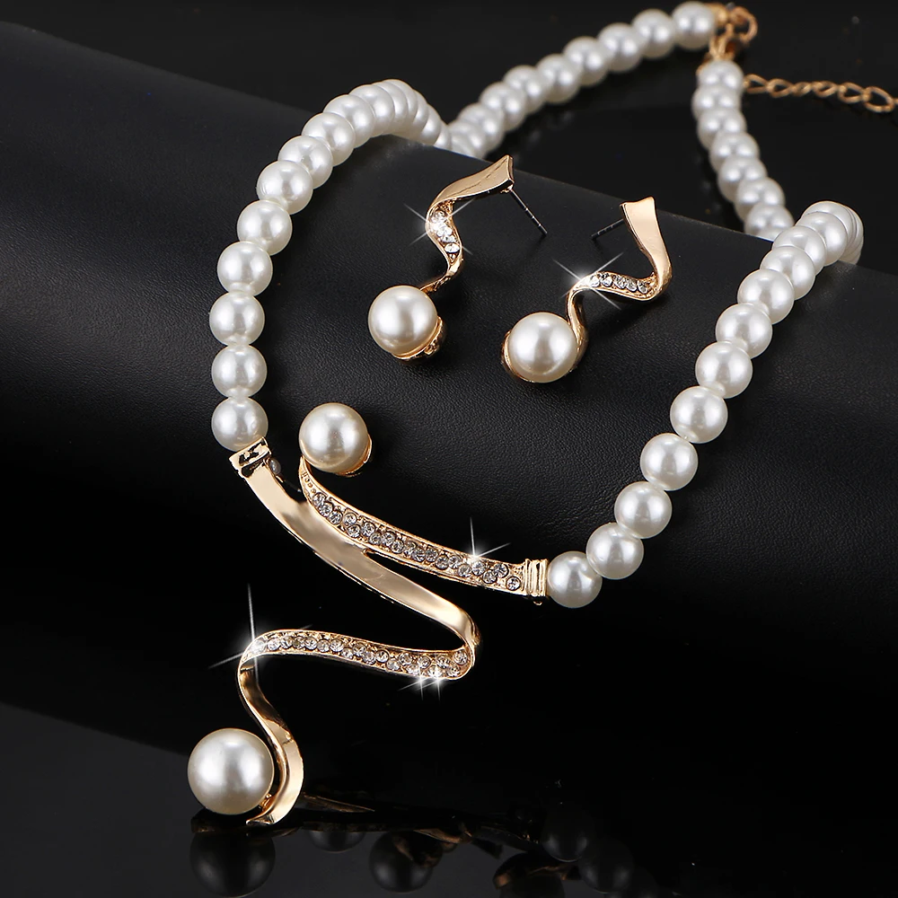 Vintage Simulated Pearl Jewelry Sets For Women Wedding Bridal Crystal Necklace Earrings Gold Color African bridal jewelry Set
Vintage Simulated Pearl Jewelry Sets For Women Wedding Bridal Crystal Necklace Earrings Gold Color African bridal jewelry Set