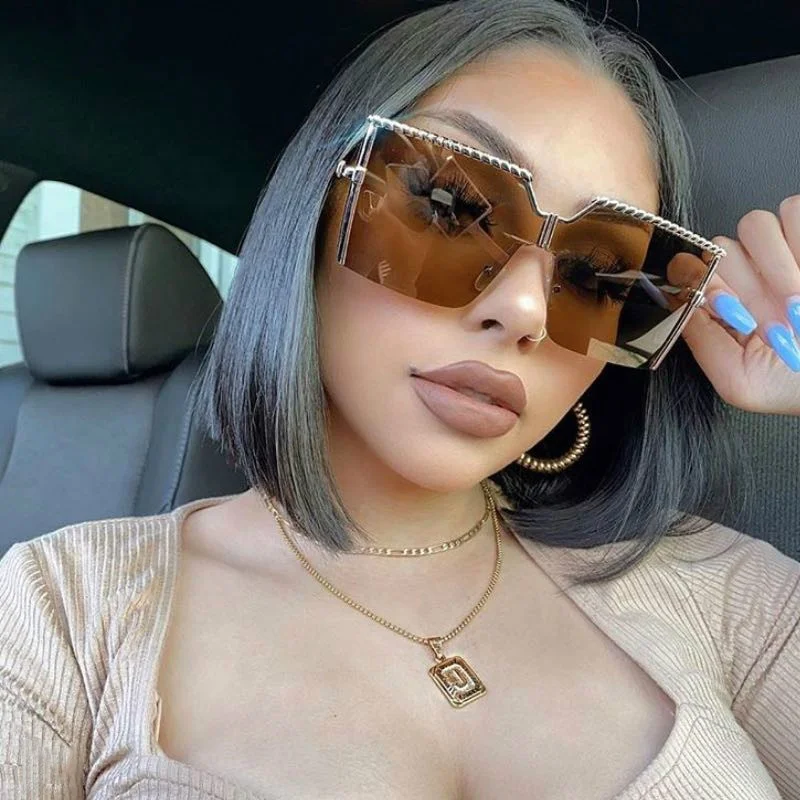 Fashion Brand Designer Eyewear Luxury Big Frame Square Sunglasses Oversized Grandient UV400 One Piece Lens Sun Glasses For Women
Fashion Brand Designer Eyewear Luxury Big Frame Square Sunglasses Oversized Grandient UV400 One Piece Lens Sun Glasses For Women