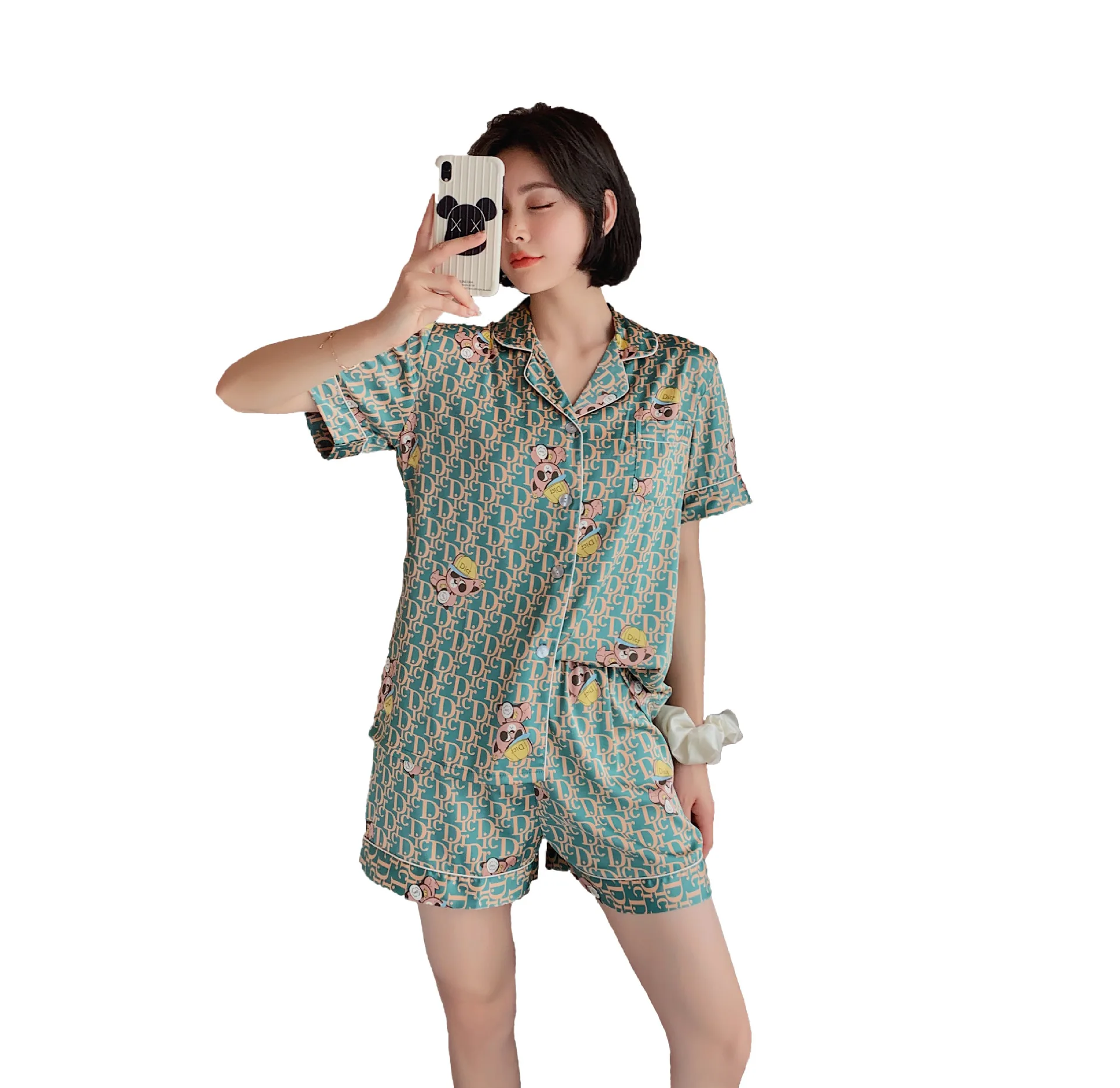 Factory Directly Wholesale Summer Fashion High Quality Silk Satin Short Sleepwear Pajamas Set for Bride and Bridesmaids, Various floral designs
Factory Directly Wholesale Summer Fashion High Quality Silk Satin Short Sleepwear Pajamas Set for Bride and Bridesmaids, Various floral designs