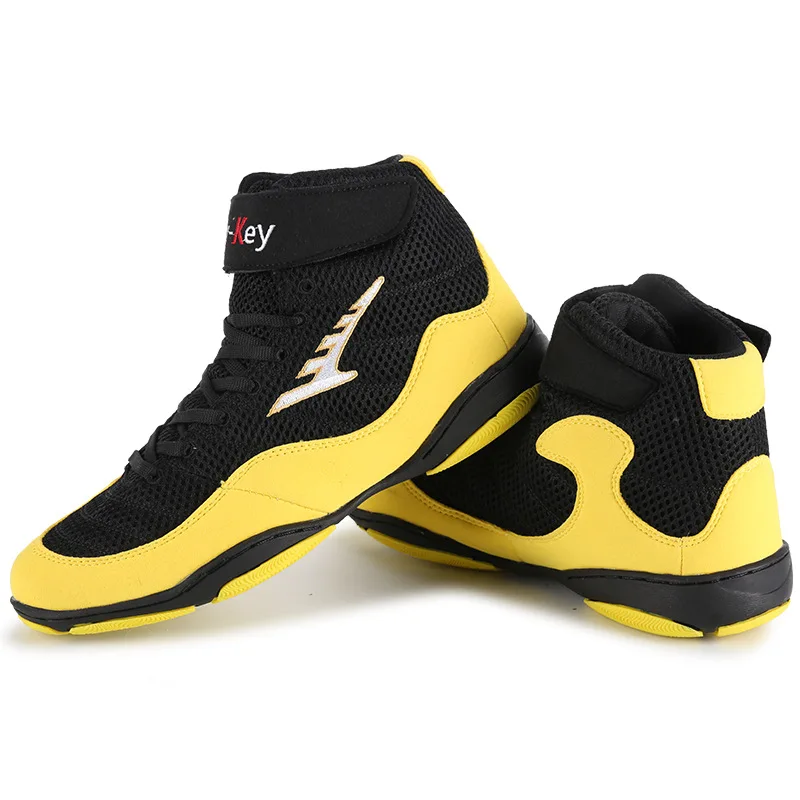 High Quality Red Yellow Color Kids Outdoor Running Sports Shoes Autumn High Top Anti Slip Comfortable Basketball Shoes for Boys
High Quality Red Yellow Color Kids Outdoor Running Sports Shoes Autumn High Top Anti Slip Comfortable Basketball Shoes for Boys