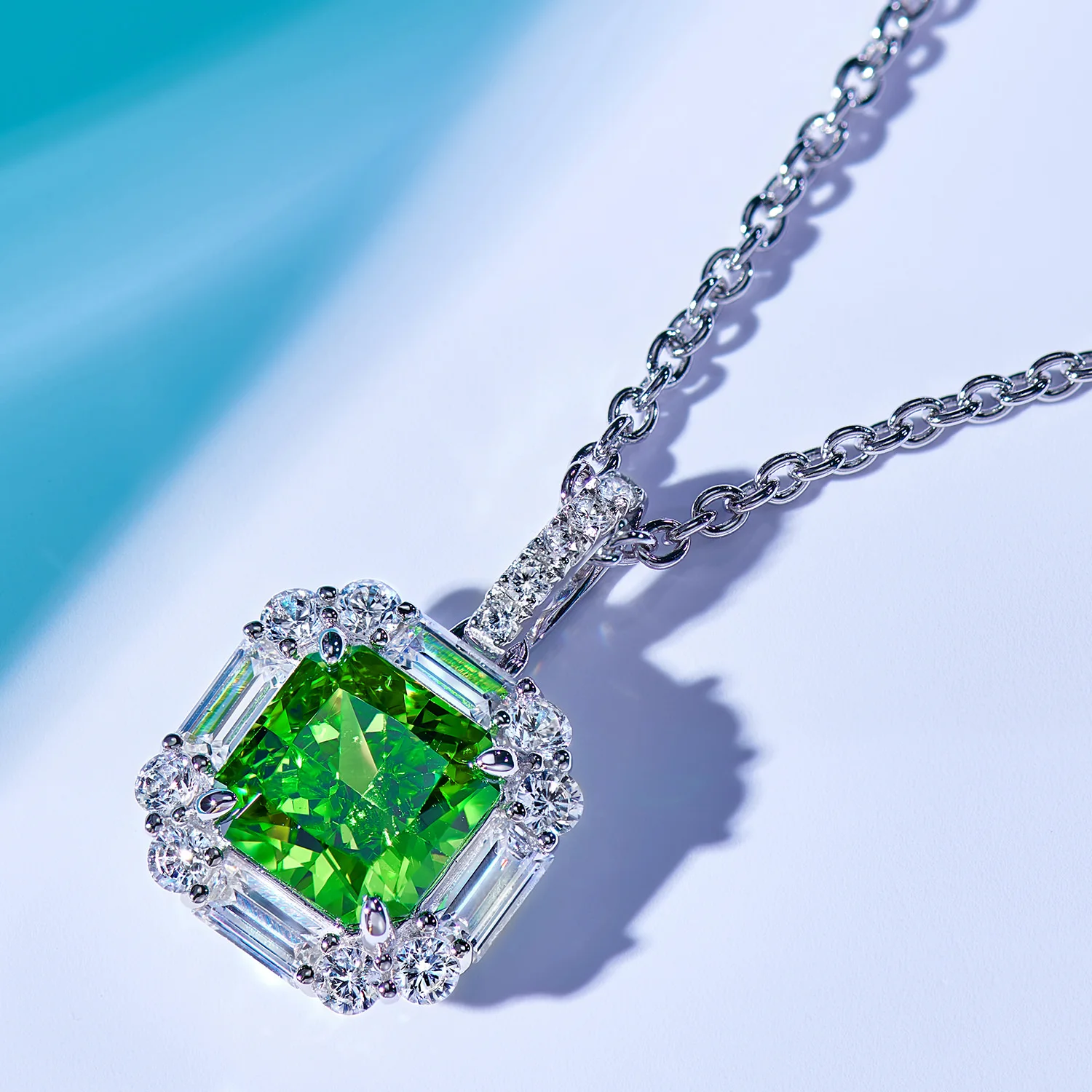 Luxury brilliant square green diamonds pendant necklace 925 sterling silver weeding zircon necklace jewelry gift for girl
Luxury brilliant square green diamonds pendant necklace 925 sterling silver weeding zircon necklace jewelry gift for girl