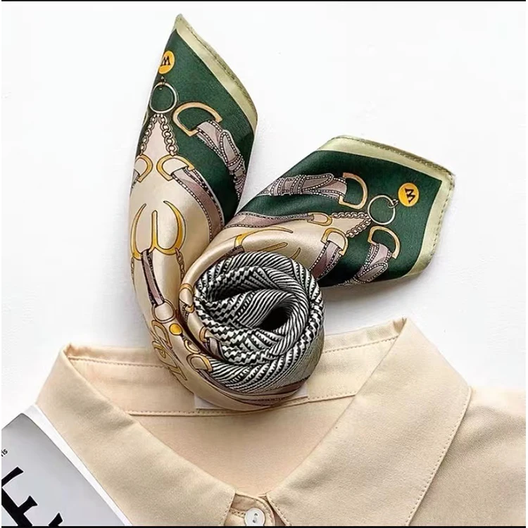 2022 new arrival Custom printing luxury 100% pure silk square scarf ladies mulberry silk scarves for women
2022 new arrival Custom printing luxury 100% pure silk square scarf ladies mulberry silk scarves for women