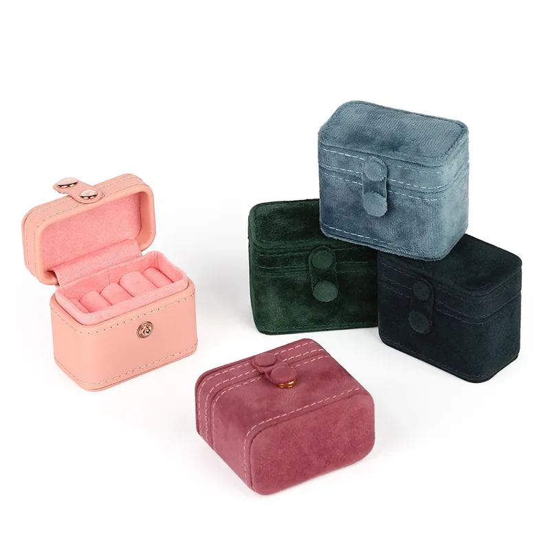 New Trendy Custom Velvet Travel Jewelry Storage Box Mini Fashion Snap Jewelry Case Organizer Earring Ring Girls Jewellery Boxes, White color
New Trendy Custom Velvet Travel Jewelry Storage Box Mini Fashion Snap Jewelry Case Organizer Earring Ring Girls Jewellery Boxes, White color
