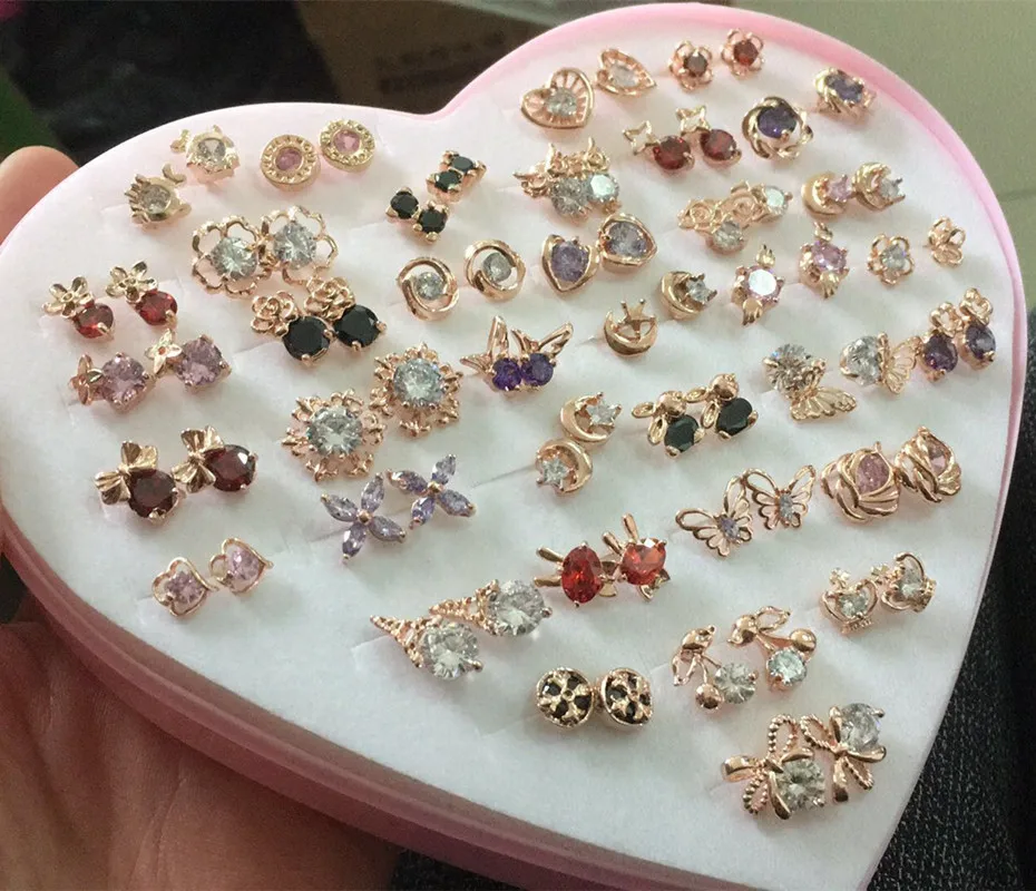 Wholesale Popular Korean Style Rose Gold Pearl Colorful Zircon Earrings Box For Women, As picture shows
Wholesale Popular Korean Style Rose Gold Pearl Colorful Zircon Earrings Box For Women, As picture shows