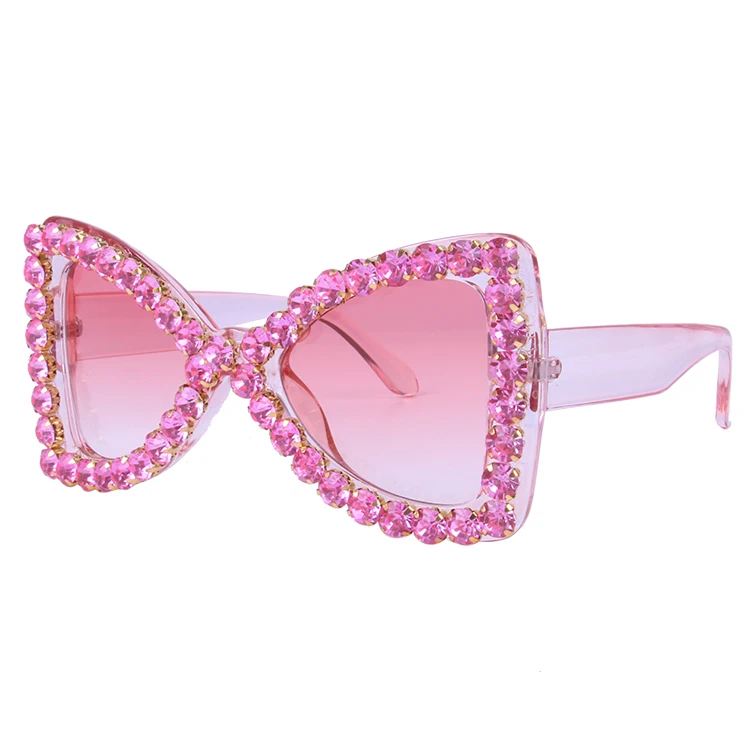 2021 women fashion luxury oversized pink lens transparent frame sunglasses big diamond glasses ladies butterfly sunglasses gafas
2021 women fashion luxury oversized pink lens transparent frame sunglasses big diamond glasses ladies butterfly sunglasses gafas