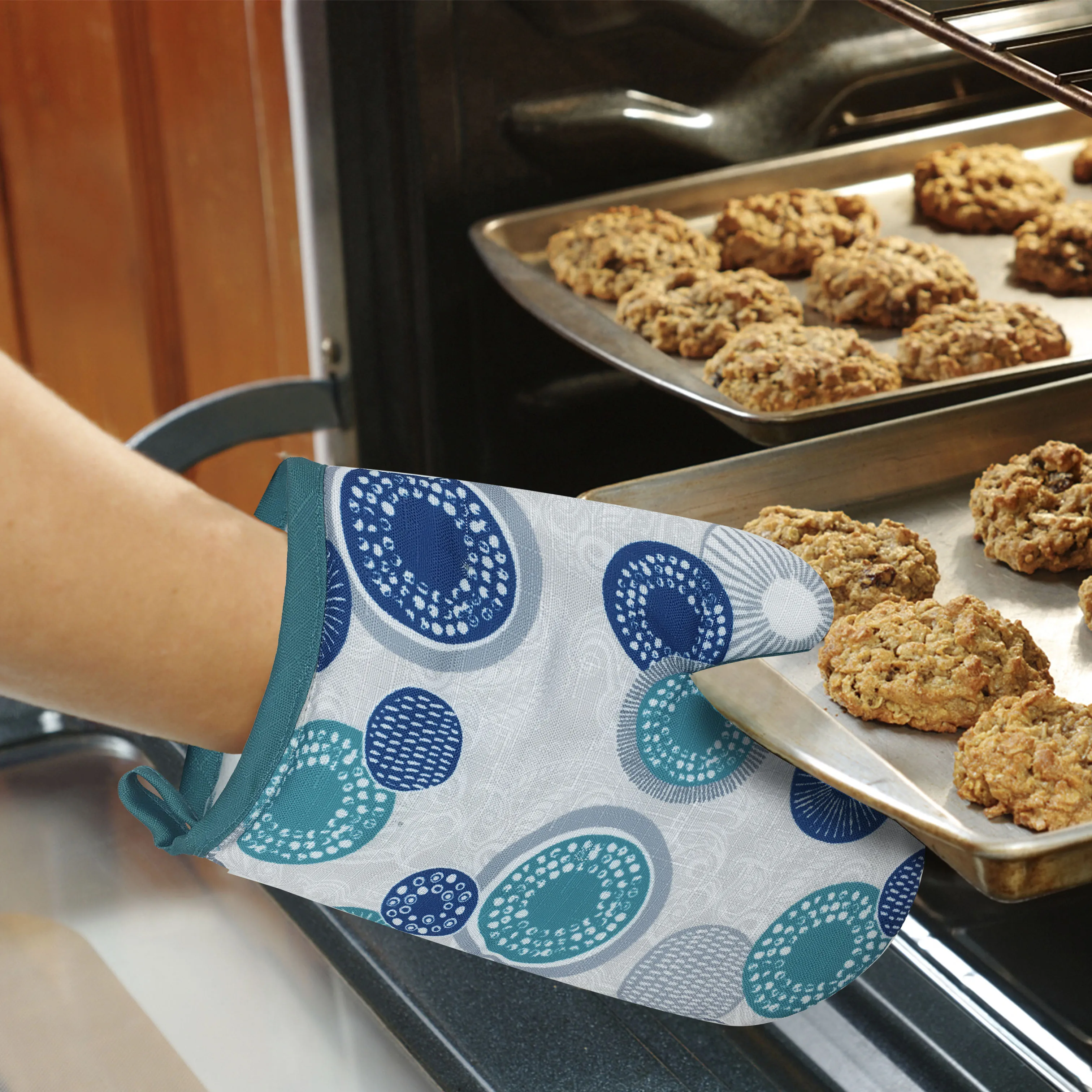 BBQ Pot Holder Cooking Cotton Oven Gloves Cotton Lining Heat Resistance Gloves Polyester Cooking Oven Mitts
BBQ Pot Holder Cooking Cotton Oven Gloves Cotton Lining Heat Resistance Gloves Polyester Cooking Oven Mitts